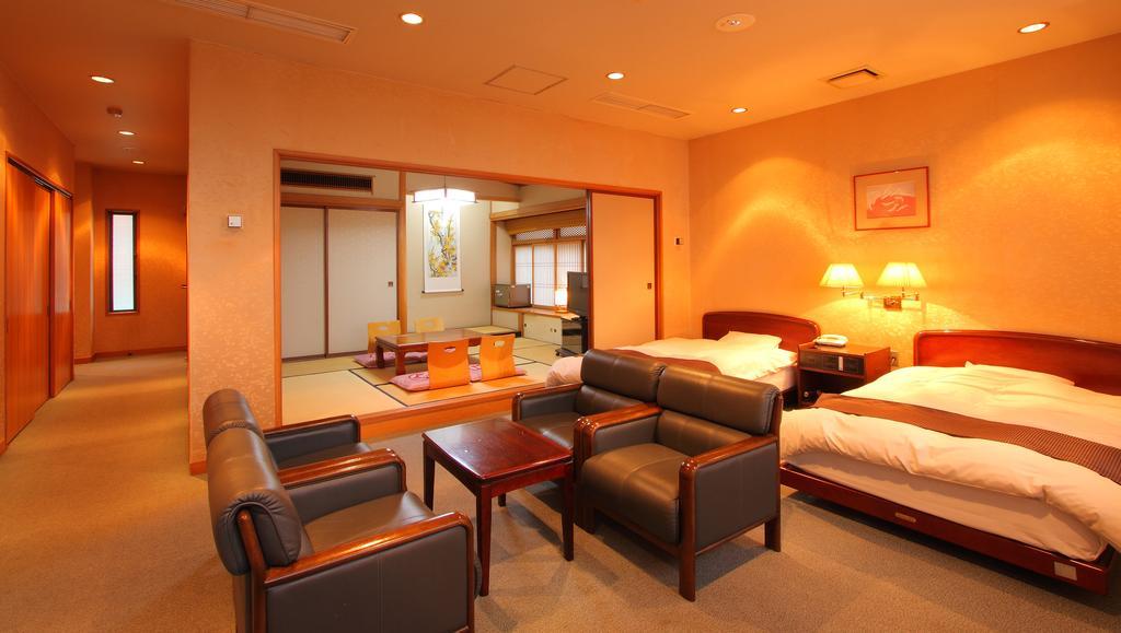 Kasugai View Hotel Fuefuki Exterior photo