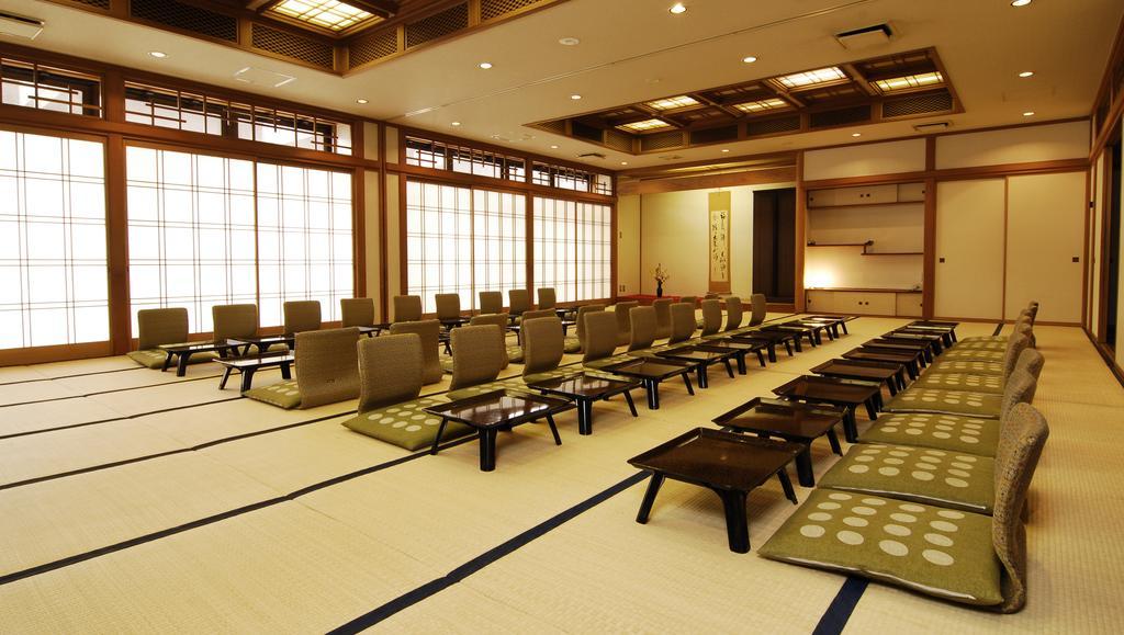 Kasugai View Hotel Fuefuki Exterior photo