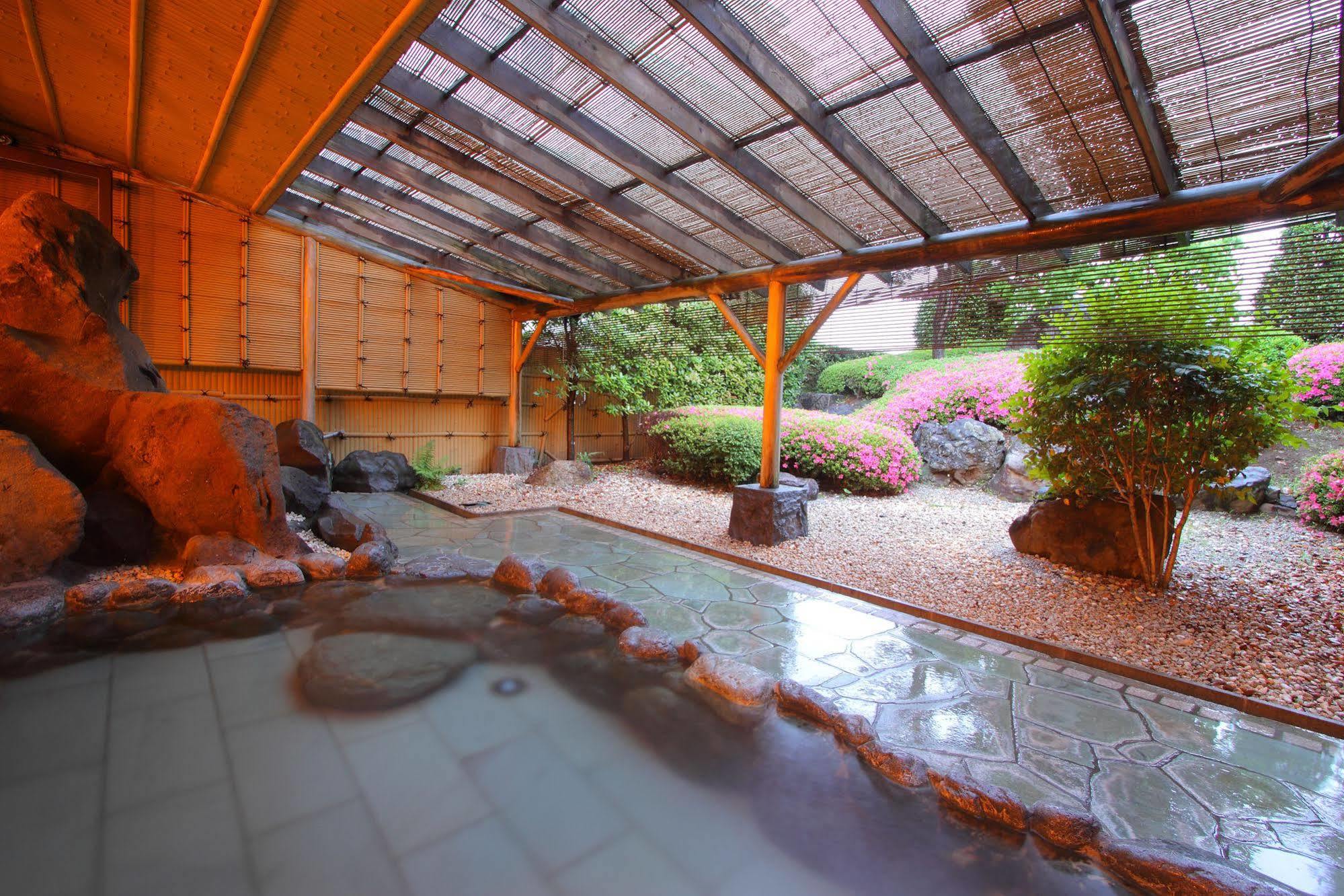 Kasugai View Hotel Fuefuki Exterior photo